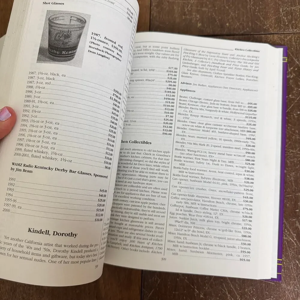 Garage Sales & Flea Market Annual 10th Edition pricing Identification Trend Book